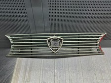 Mascherina front grill usato  Pescara