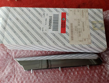 Modanatura baffetto destro usato Modanatura baffetto destro usato  Milano