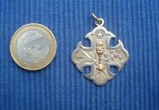 B33 médaille communion d'occasion  France