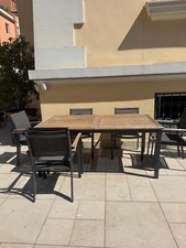 Tavolo esterno con usato  Roma