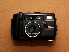 Usado, Câmera de Filme 35mm Nikon Action Touch Point and Shoot AF f/2.8 Lente Japão - Preta comprar usado  Enviando para Brazil