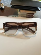 yves saint laurent comprar usado yves saint laurent comprar usado Enviando para Brazil