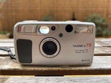 Yashica fotocamera analogica usato  Sanremo
