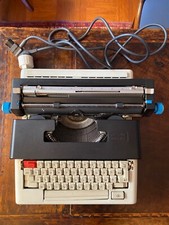 Macchina scrivere elettrica usato Macchina scrivere elettrica usato  Roma