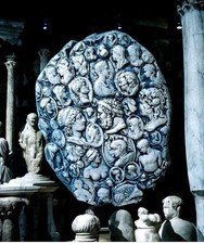 Bassorilievo frammento terraco usato Bassorilievo frammento terraco usato  Venezia