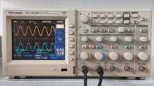 Tektronix tds 2014b usato  Spedire a Italy