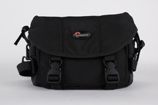 Borsa lowepro stealth usato  Ancona