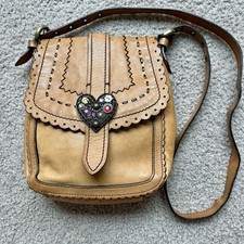 Bolsa de couro natural vintage Moschino barata e chique corpo transversal fivela de coração comprar usado  Enviando para Brazil