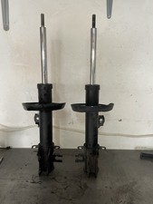 Coppia ammortizzatori anterior usato  Fabriano