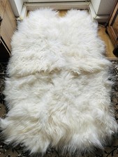 Tapis peau mouton d'occasion  Expédié en France