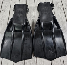 Aqua lung divers for sale  Magnolia