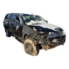 Mitsubishi l200 diff for sale  HALIFAX