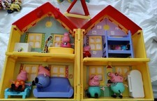 Discoteca Peppa Pig rolo + conjunto de brinquedos dobrável e de transporte casa amarela 7 estatuetas móveis comprar usado  Enviando para Brazil
