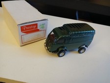Renault 1000kg 4x4 d'occasion  Sedan