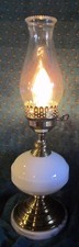 VTG Hurricane White Milk Glass BRASS GRANITE Table Lamp  comprar usado  Enviando para Brazil