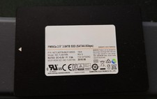 Samsung PM863a 2,5" 3,84TB SATA SSD (MZ7LM3T8HMLP) / kompatibel mit Synology comprar usado  Enviando para Brazil