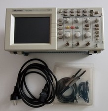 Oscilloscope tektronix tds2002 d'occasion  Grenoble-