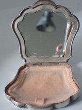 Belle boite poudrier d'occasion Belle boite poudrier d'occasion  Chantelle