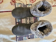Sketchers joy boots for sale  RYDE