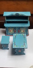 Vintage DORA KUHN Casa de Bonecas Miniatura Pintada Armário de Cozinha Cabana Mesa Banco comprar usado  Enviando para Brazil