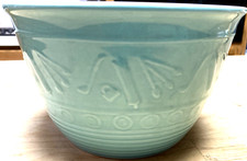 Tigela de mistura vintage de cerâmica aquática em relevo com utensílios de cozinha - Coastline Imports comprar usado  Enviando para Brazil