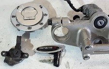 Używany, Set of lock ignition switch fuel cap seat lock Suzuki GSF 400 BANDIT 1991-1997 na sprzedaż  PL