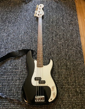 Squier bass fender for sale  RADSTOCK