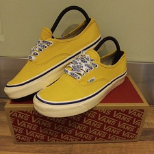 Vans trainers authentic for sale  GRIMSBY
