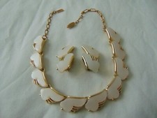 Vintage goldtone white d'occasion  Expédié en Belgium