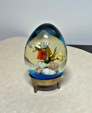 Estatueta decorativa vintage de ovo de resina com flores secas floral peso de papel e suporte comprar usado  Enviando para Brazil