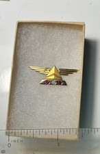 PINO DE SERVIÇO ORIGINAL VINTAGE DELTA AIRLINES 1/10 10K COM 2 PEDRAS VERMELHAS, 1 BRANCAS, usado comprar usado PINO DE SERVIÇO ORIGINAL VINTAGE DELTA AIRLINES 1/10 10K COM 2 PEDRAS VERMELHAS, 1 BRANCAS, usado comprar usado  Enviando para Brazil