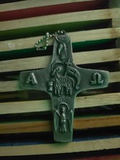 Colar pingente crucifixo alemão vintage alfa ômega pomba cordeiro bronze maciço, usado comprar usado Colar pingente crucifixo alemão vintage alfa ômega pomba cordeiro bronze maciço, usado comprar usado  Enviando para Brazil