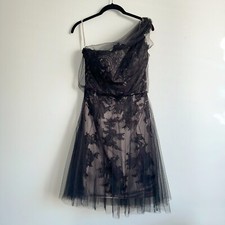 Vestido Pronovias tamanho 8 preto renda um ombro sobreposição de tule coquetel noturno, usado comprar usado  Enviando para Brazil