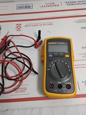 Multimetro fluke 112 usato  Spedire a Italy
