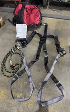 Unused safety harness for sale  MEXBOROUGH