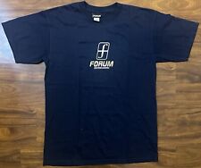 Camiseta Forum Snowboarding Vintage Azul Marino Adulto Talla Mediana LOGOTIPO Deletrear segunda mano  Embacar hacia Argentina