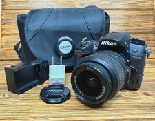 Corpo da câmera Nikon D7000 / kit lente Nikon AF-S DX Nikkor 18-55mm 1:3.5-5.6 G VR comprar usado  Enviando para Brazil