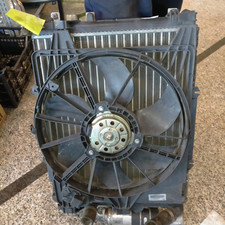 7700425842 radiatore renault usato  Italia