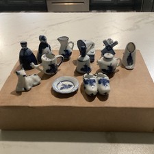Usado, Lote vintage de 12 estatuetas miniaturas de porcelana azul e branca Delft comprar usado  Enviando para Brazil