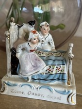 CARENAGEM ANTIGA DE PORCELANA “Come Pussy Come” Feita na Alemanha (3,5” X 3,5” X 2”), usado comprar usado  Enviando para Brazil