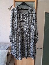 Robe neuve taille d'occasion  Verneuil-l'Étang