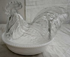 Galo no ninho superior cristal e inferior vidro de leite branco 7,5" de comprimento x 7,5" de altura fazenda comprar usado  Enviando para Brazil