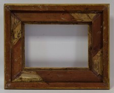 Około 1900 roku stara drewniana rama w oryginalnym stanie ze złotym kolorem wymiary podlepki: 33x23,5 cm na sprzedaż  PL
