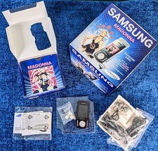 TELEFONE SAMSUNG LIMITADO MADONNA HARD CANDY COM CUBO DE EXIBIÇÃO PROMOCIONAL LOTE 2008 CAIXA WEA comprar usado  Enviando para Brazil