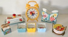 Lote ~ Utensilios de cocina florales LA MUJER PIONERA ~ Reloj, servilletero, posavasos, etc. segunda mano Lote ~ Utensilios de cocina florales LA MUJER PIONERA ~ Reloj, servilletero, posavasos, etc. segunda mano  Embacar hacia Mexico