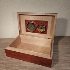 Beautiful cedar wood d'occasion  Expédié en Belgium
