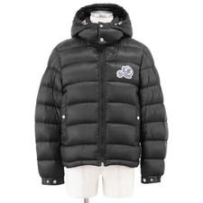 Moncler down jacket d'occasion  Expédié en Belgium