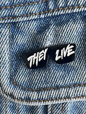 Usado, Broche esmalte para óculos de sol John Carpenter’s They Live - Excelente estado comprar usado  Enviando para Brazil