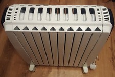 Delonghi digital oil for sale  ALLOA