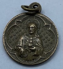 Religious medal jesus d'occasion  Expédié en Belgium